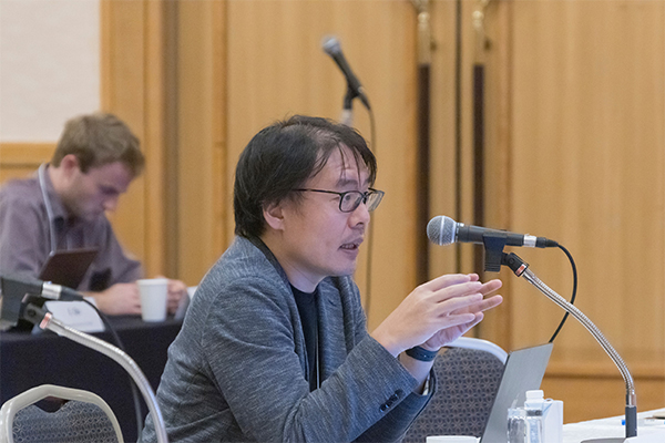 Discussion in invited lectures